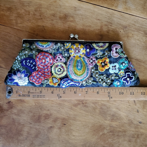 Colorful Beaded Clutch w/ Detachable Straps - Picture 8 of 9